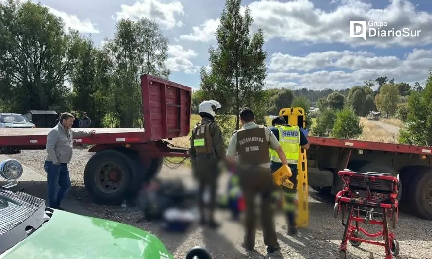 AHORA: colisión de motocicleta y camión deja una persona lesionada grave 