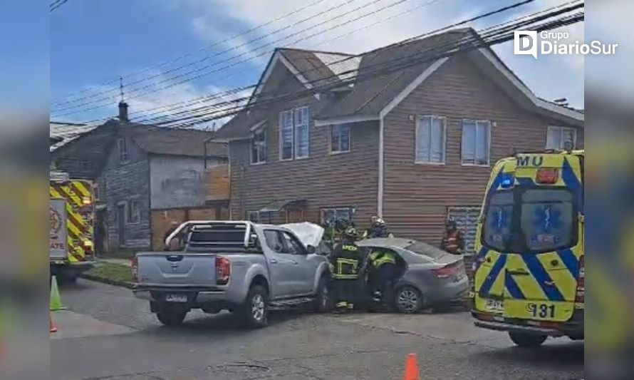 Reportan accidente vehicular que involucra a dos vehículos en Osorno