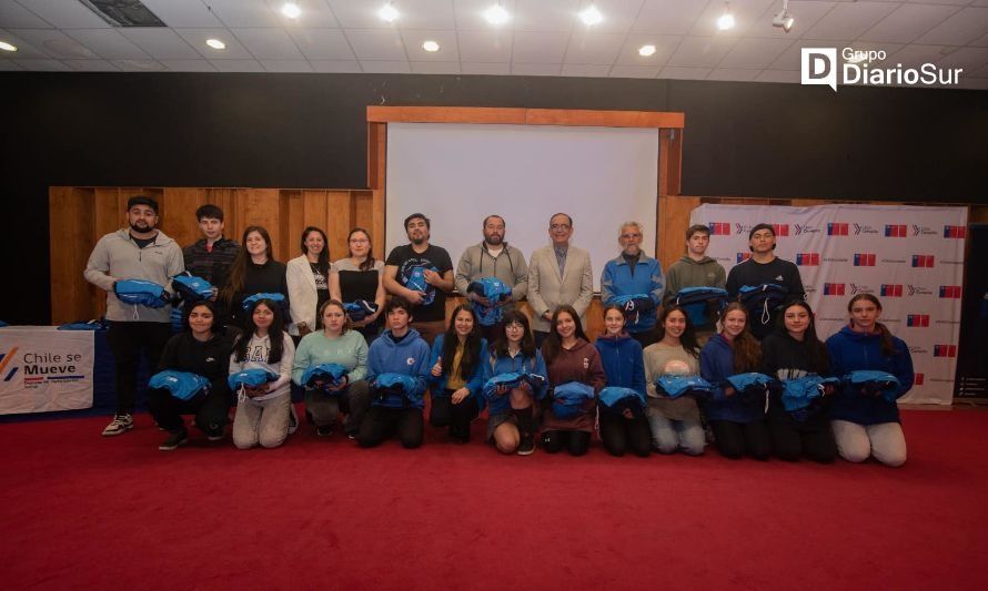 Municipio realiza investidura para los Juegos Binacionales de la Araucanía