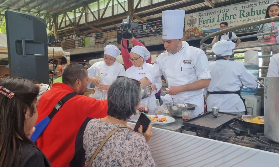 En Feria Rahue arrancó la primera cocina en vivo de Osorno a Fuego Lento