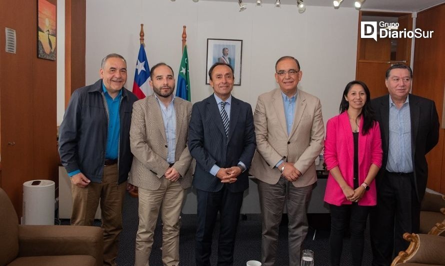 Alcalde Emeterio Carrillo sostuvo reunión con el ministro del Deporte