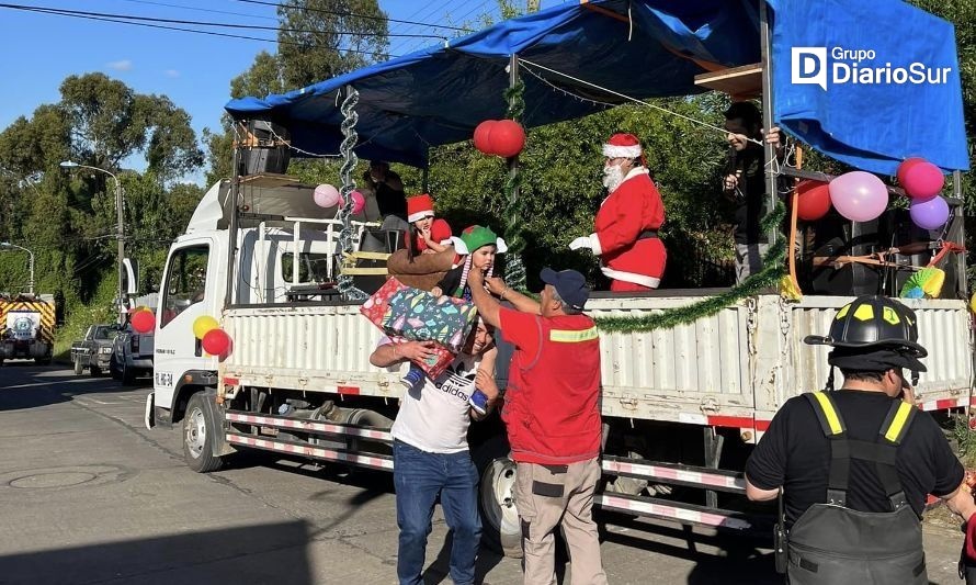 Séptima Compañía de Bomberos celebró su caravana navideña en Osorno