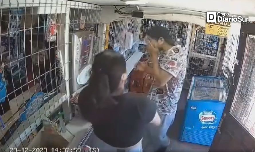 Revisa el video de cómo vendedora se defendió de acosador en Valdivia