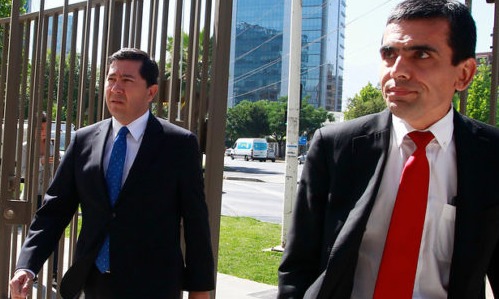 Fiscales del denominado caso Penta, Carlos Gajardo y Pablo Norambuena, presentaron su renuncia al Ministerio Público