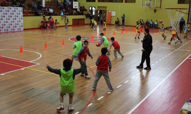 Alumnos de Osorno participaron en las Ligas de Básquetbol 3 X 3 de los Juegos Predeportivos Escolares