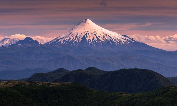 Presentan muestra fotográfica "Volcanes de Agua" en Osorno