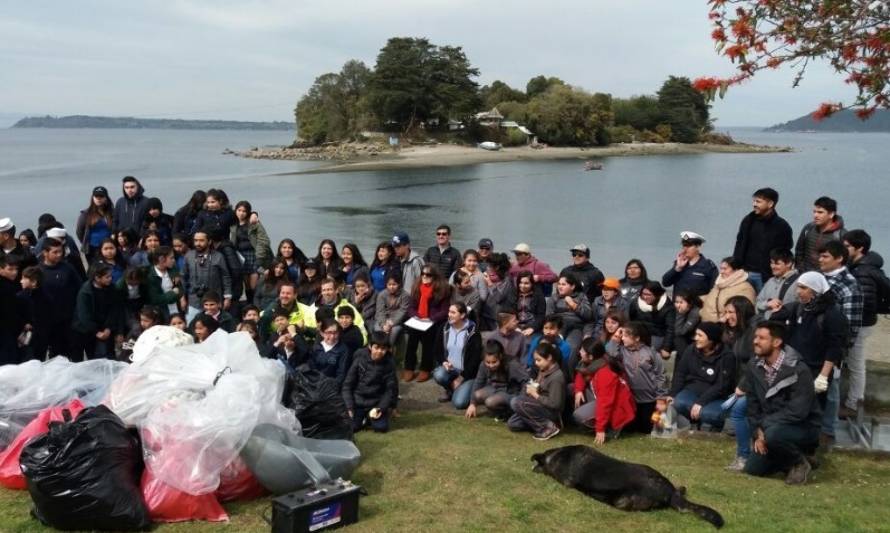 Puerto Montt se suma al día internacional de limpieza de playas 