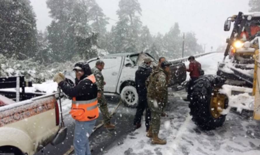 Refuerzan trabajo en rutas de Palena por nevazones