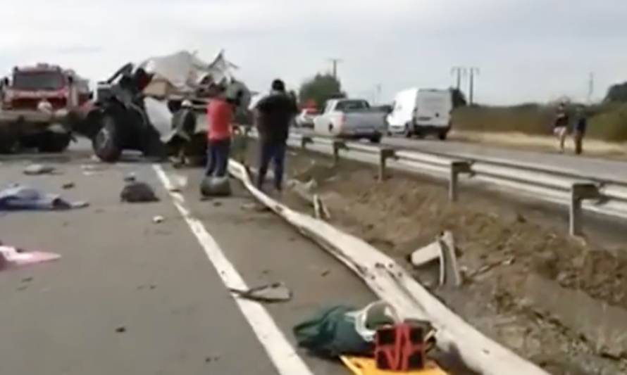 Dos víctimas fatales dejó accidente en ruta 5 sur