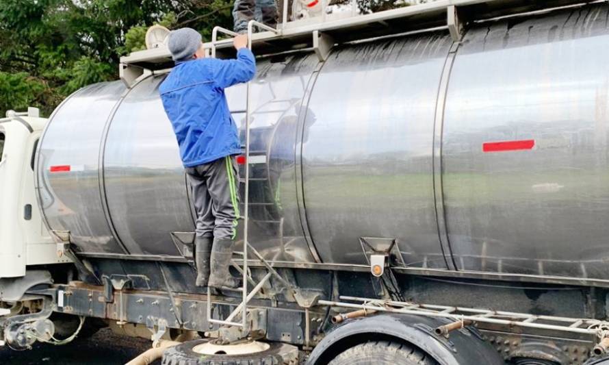 Municipalidad de Puerto Octay entregó 20 mil litros de agua