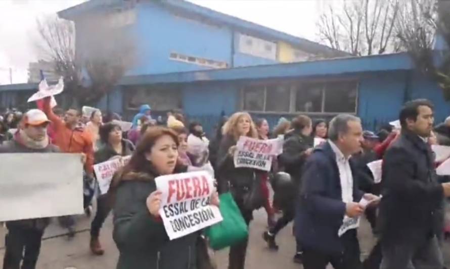 ¡FUERA ESSAL! Con cacerolas protestan osorninos por la burla que han sufrido por el agua