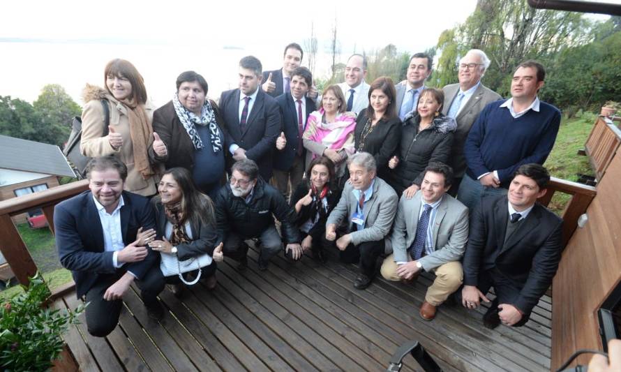 En Lago Ranco se desarrolla 1° Encuentro Binacional de Turismo Sostenible