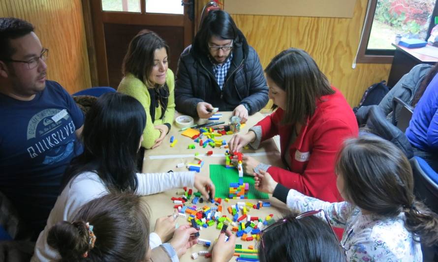 Emprendedores locales refuerzan su creatividad mediante método Lego