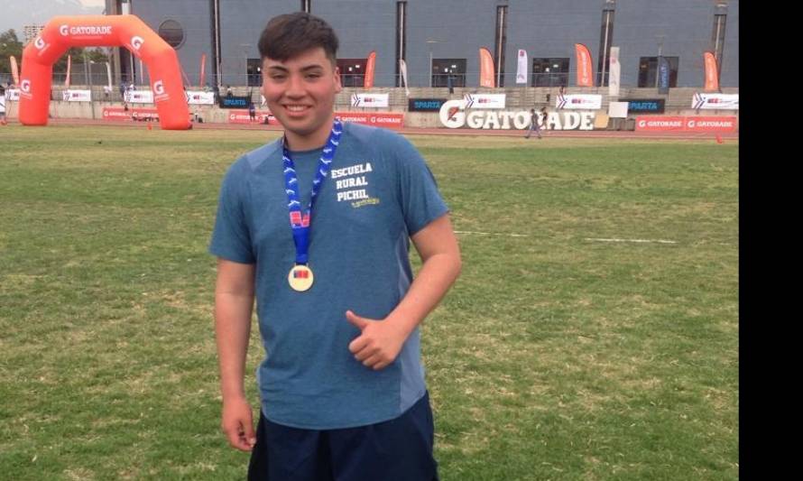 Joven osornino se consagró campeón del lanzamiento de bala en los Juegos Deportivos Escolares