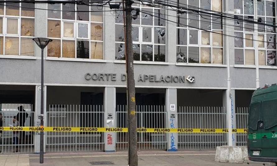 Corte de Apelaciones de Puerto Montt trasladó sus funciones tras daños por ataque en su edificio