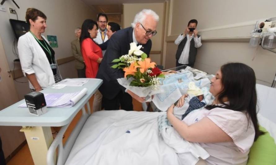 Autoridades visitaron a los primeros recién nacidos del 2020 en la región