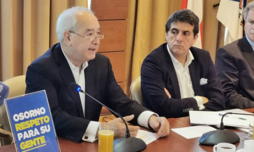Alcalde de Osorno criticó a organismos públicos por su tardía reacción a emergencia sanitaria