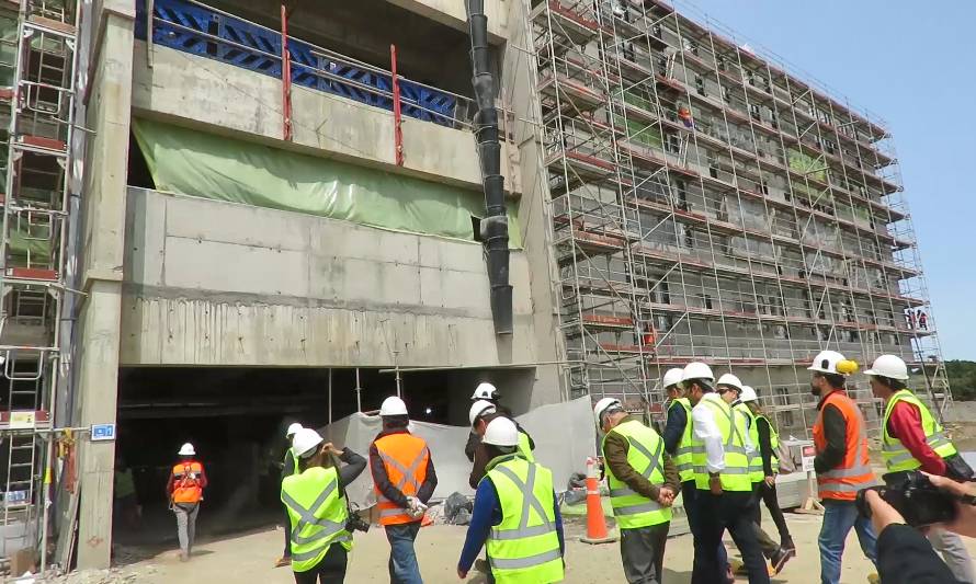 Trabajos en el nuevo Hospital de Ancud a la espera de obras complementarias