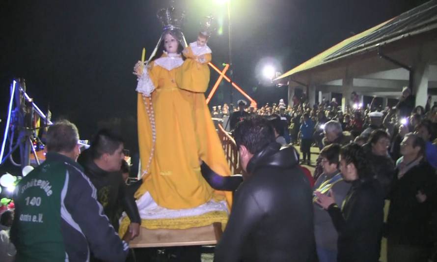 Miles de fieles llegaron a Carelmapu para celebrar a la Virgen de la Candelaria