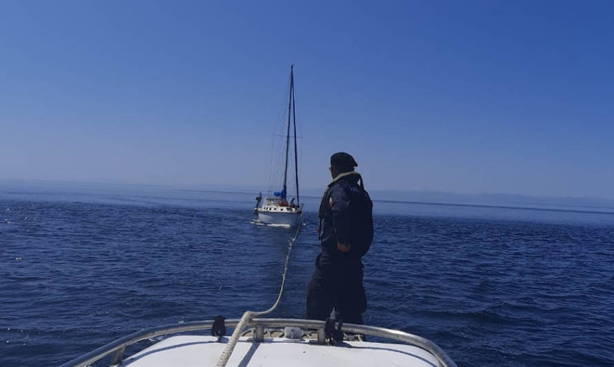 Autoridad Marítima prestó apoyo a yate deportivo costero con falla de máquinas