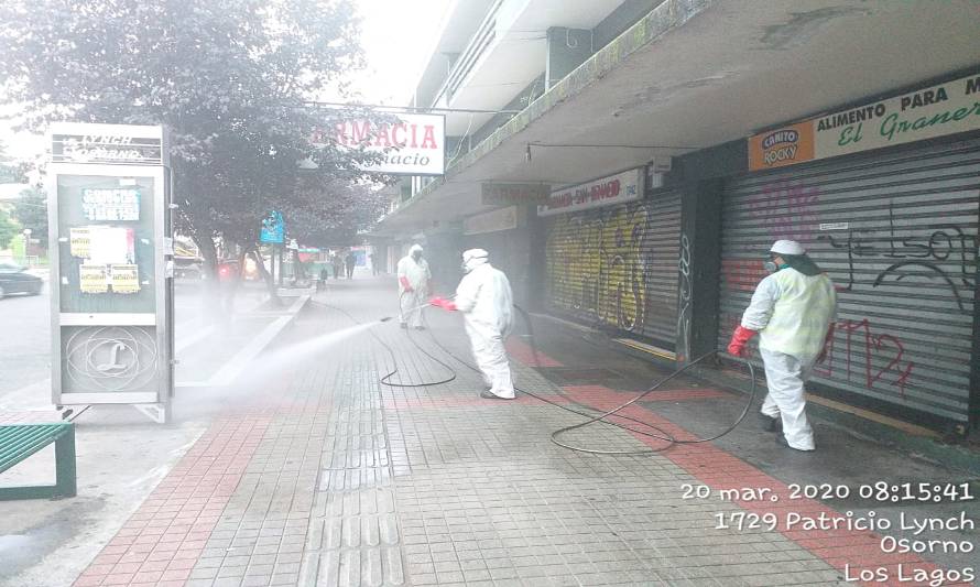 Municipio de Osorno sanitiza calles con alto flujo de tránsito