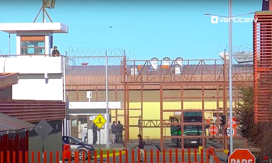 Compleja situación viven internos de la Cárcel de Puerto Montt con brotes de COVID-19
