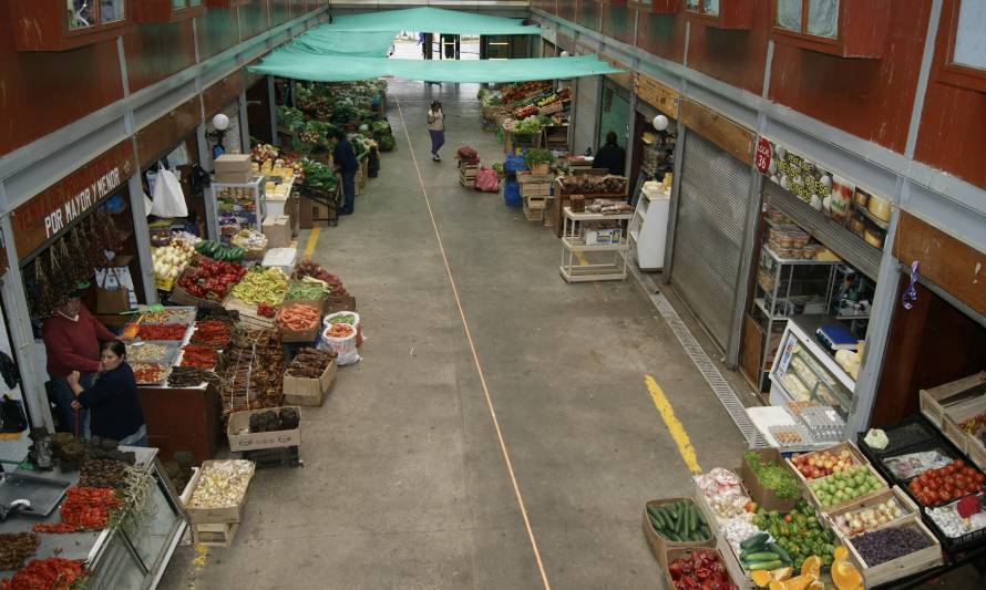 Ferias y Mercados funcionarán durante el fin de semana con restricciones de horario y acotado a venta de alimentos