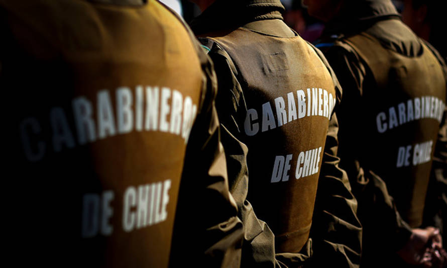 Dan de baja a 5 carabineros sorprendidos bebiendo en subcomisaría de Purranque
