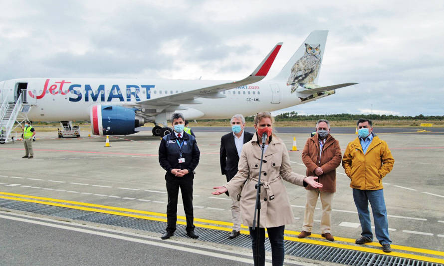JetSMART realiza vuelo inaugural desde Santiago a Chiloé 