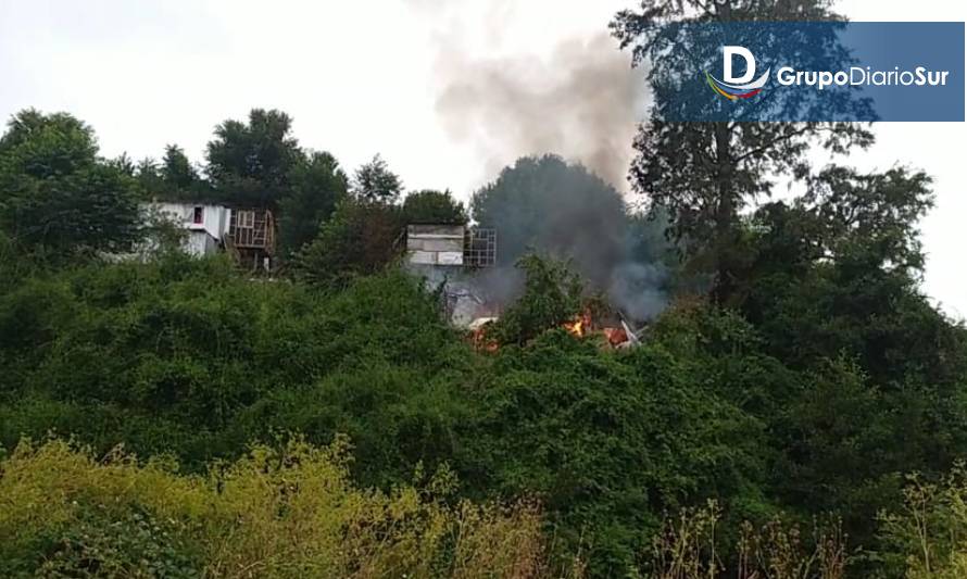 Familia perdió su hogar tras incendio en Rahue Alto