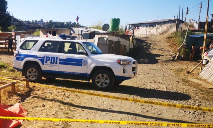 PDI de Osorno investiga hallazgo de cadáver en la vía pública