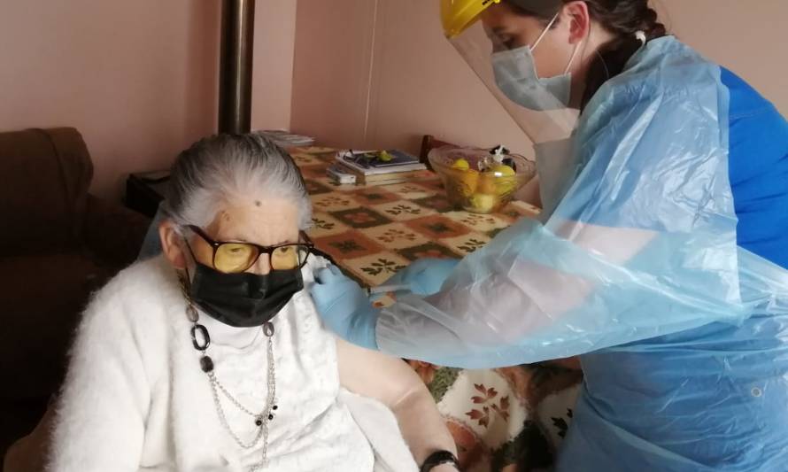 101 años tiene primera adulta mayor vacunada contra el covid en Osorno

