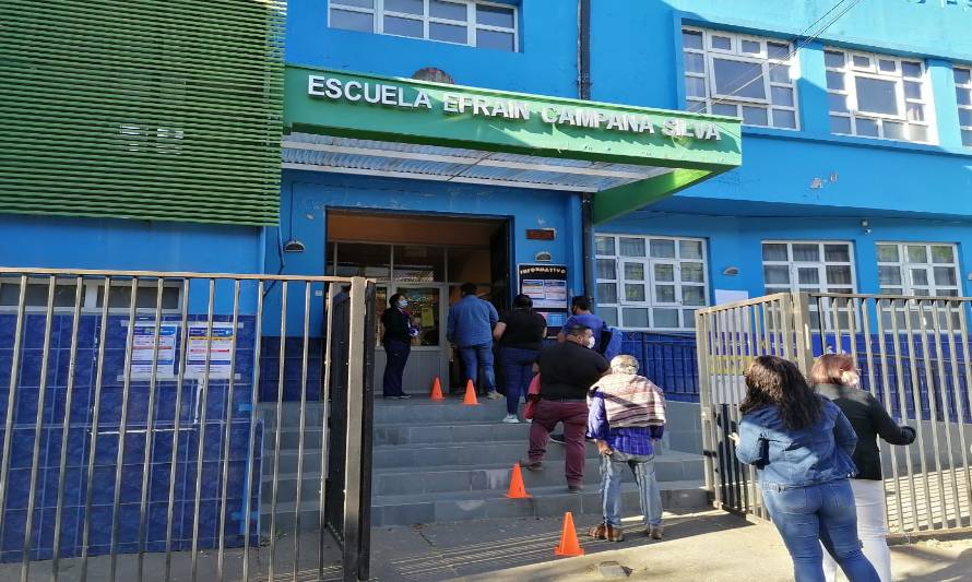 A contar del lunes 8 de marzo las escuelas que eran utilizadas como vacunatorios comenzarán sus clases