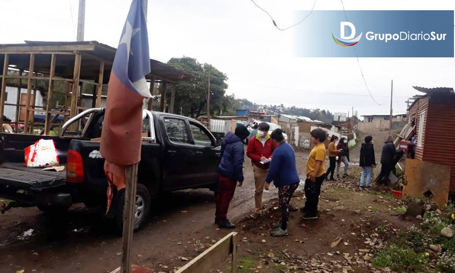 Jóvenes Rotarac entregaron cajas de ayuda a vecinos del Campamento Chaurakawin