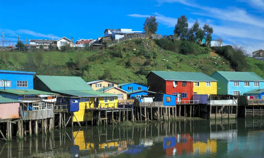 Senador Quinteros pide políticas especiales para Chiloé y zonas extremas  para enfrentar crisis