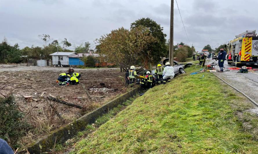 Trágico accidente cobró la vida de un hombre y otras cuatro personas quedaron lesionadas, incluido un niño