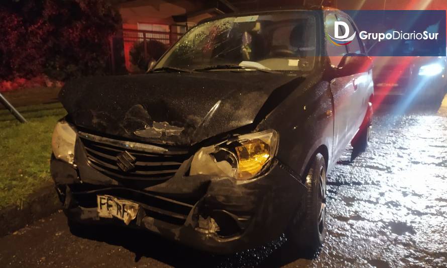 Tres lesionados tras colisión en Osorno: Conductor de uno de los vehículos huyó