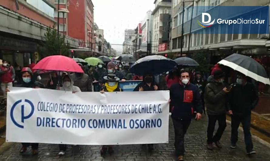 Centenares de profesores de Osorno se suman al paro nacional 