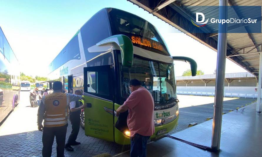 Anuncian controles a buses por el último fin de semana largo del año