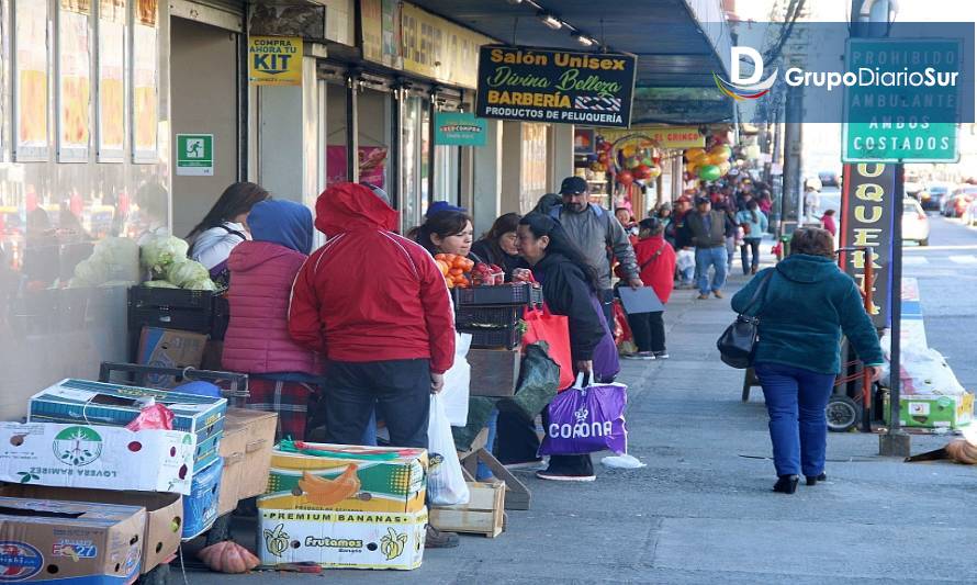 Crece conflicto por ambulantes en Puerto Montt: Cámara de Comercio acudirá a la Corte Suprema