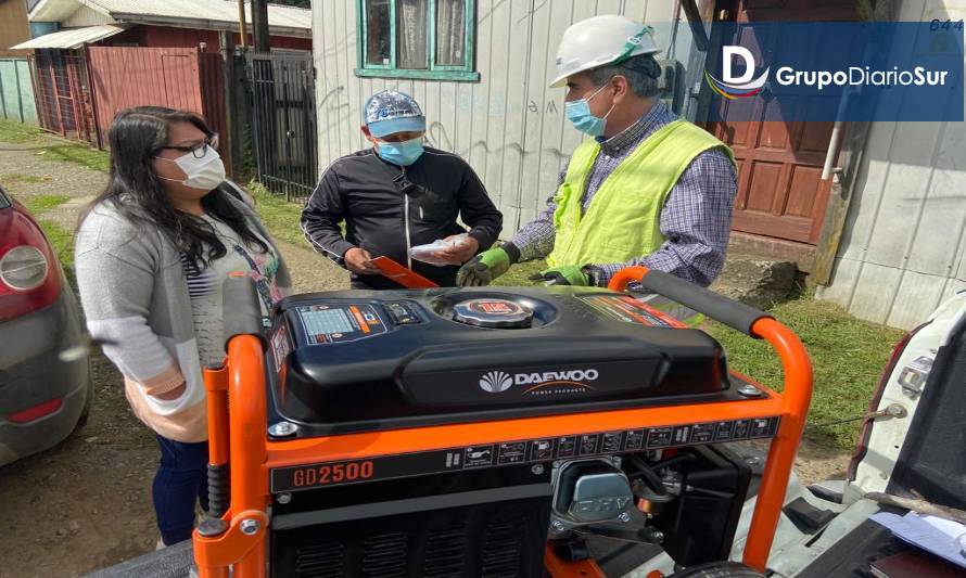 Saesa entrega equipo de respaldo a paciente electrodependiente de Rahue Bajo