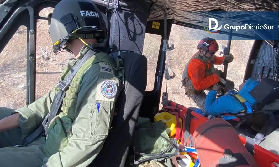Rescatan a montañista que se accidentó en Volcán Osorno
