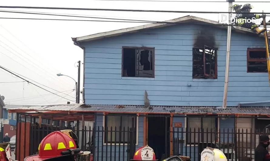 Cuatro damnificados y un bombero lesionado tras incendio en Rahue Alto