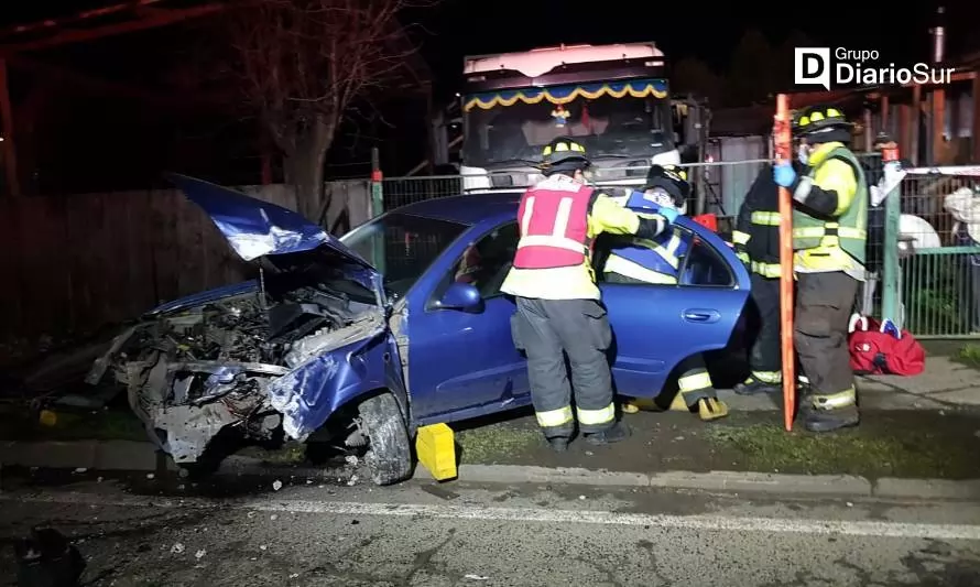 Accidente vehicular involucró a dos vehículos y dejó tres lesionados en Osorno