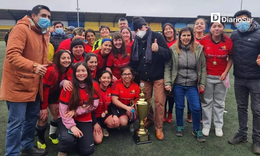 Estrella de Pichil se coronó campeón del fútbol femenino amateur de Osorno