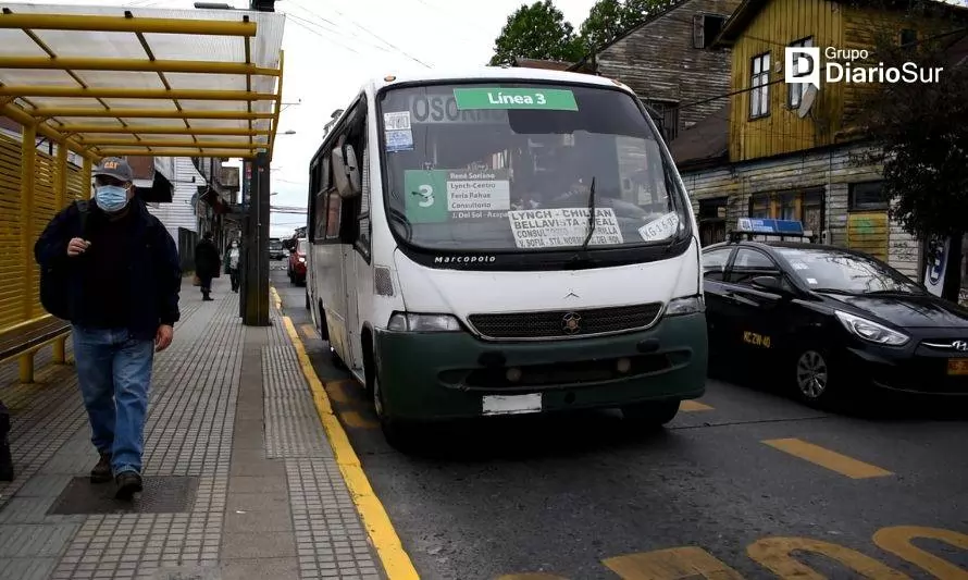 Conductores de microbuses de Osorno anuncian paralización 