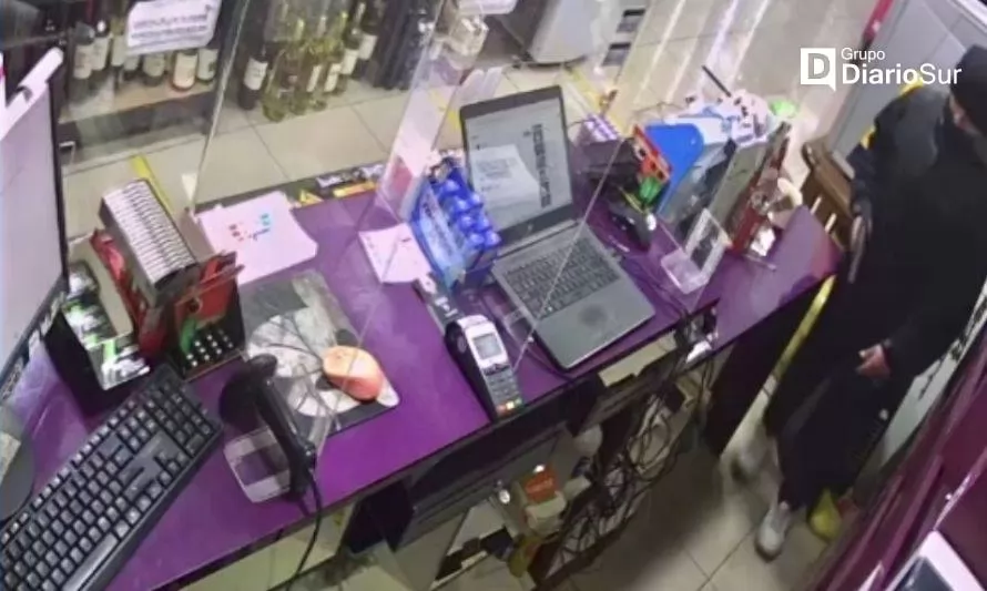 [VIDEO] Por segunda vez roban en local osornino intimidando con armas
