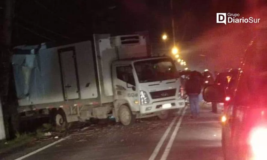 Carabinero muere al chocar contra camión camino a Tepual