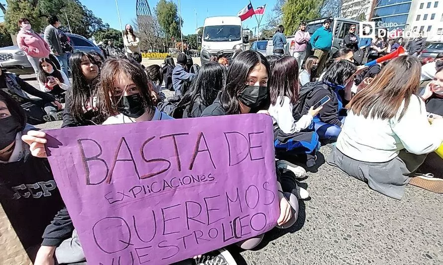 Osorno: nueva protesta de alumnos del Carmela Carvajal de Prat