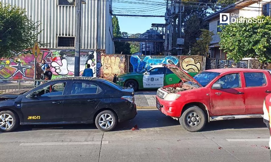 Triple colisión vehicular dejó cuatro lesionados en Osorno